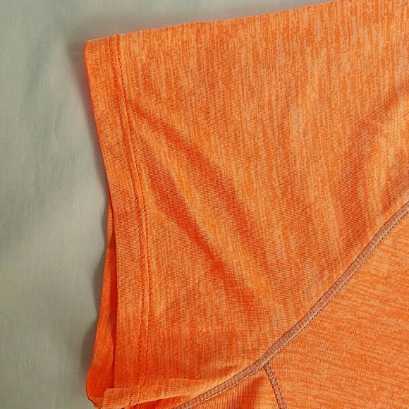 RBX TOP. SIZE LARGE - Picture 4 of 4